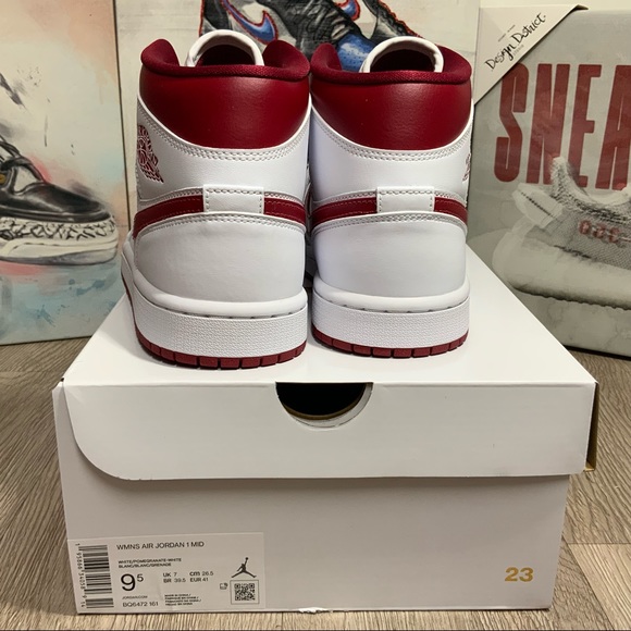 Jordan 1 Mid Reverse Chicago BQ6472-161 US Women's Sz 9.5/Men's Sz 8 New✅ - Picture 3 of 12